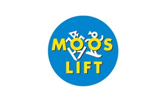 A round logo with the inscription "MOOS LIFT" in yellow and white letters on a blue background. It features stylized figures that symbolize movement and activity. | © Mooslift Mittelberg Logo